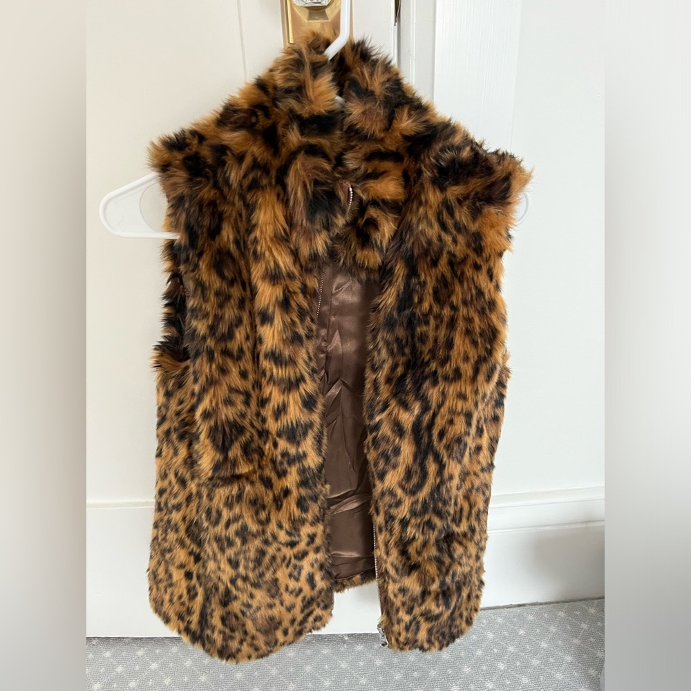 J. Crew Faux Leapard Fur Cest Size Small